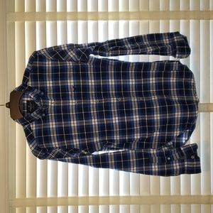 Men's American eagle classic fit flannel shirt size small.  Like new condition